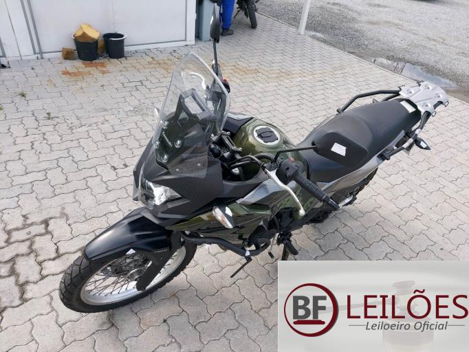KAWASAKI VERSYS-X 18/18