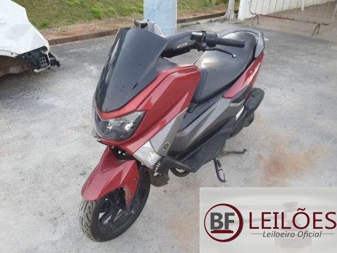 YAMAHA NMAX 19/19