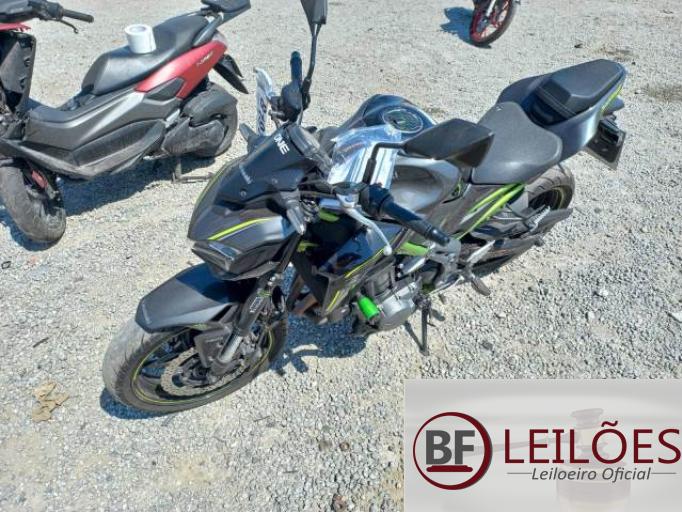 KAWASAKI Z900 18/18