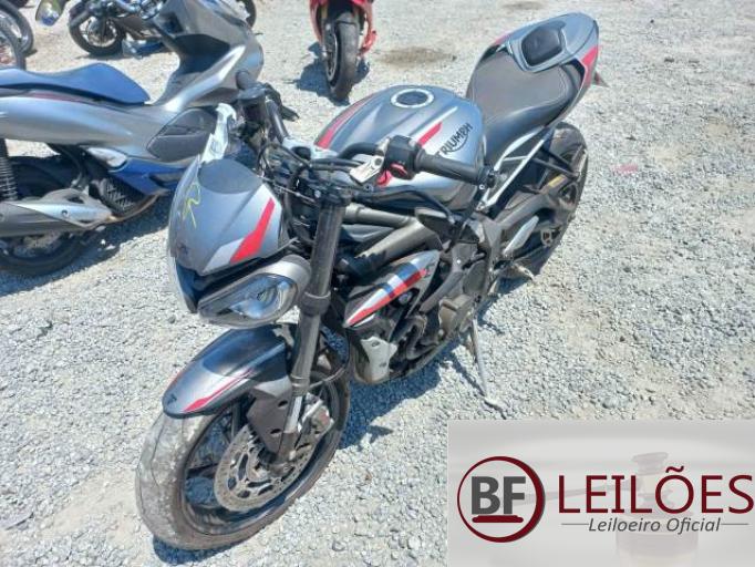 TRIUMPH STREET TRIPLE 20/20