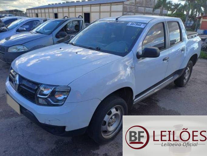 RENAULT DUSTER OROCH 18/18