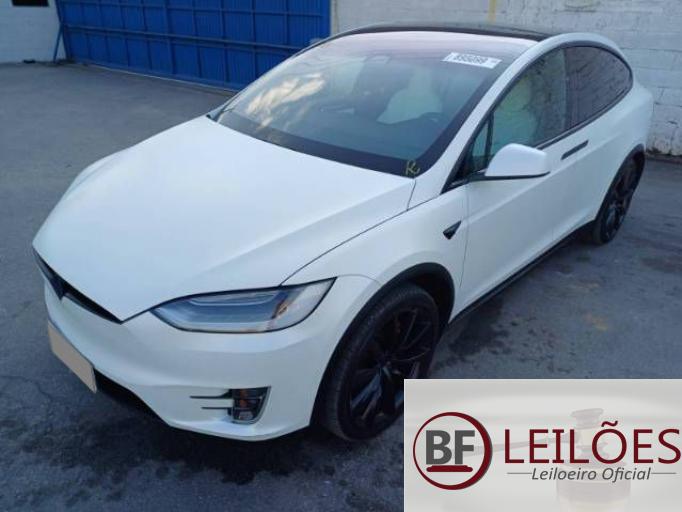 TESLA MODEL X 18/18