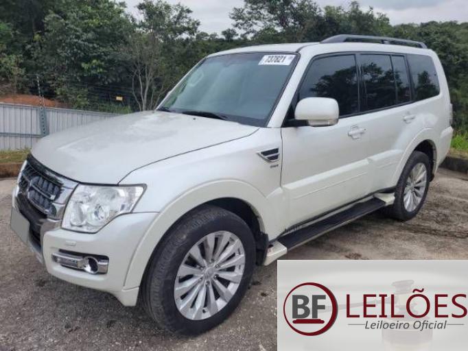 MITSUBISHI PAJERO FULL 18/19