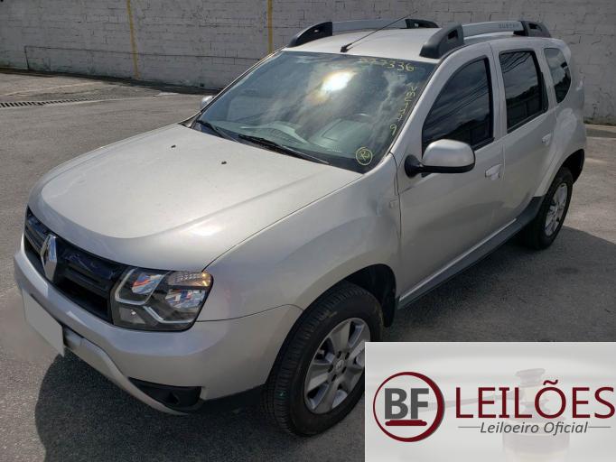 RENAULT DUSTER 19/19