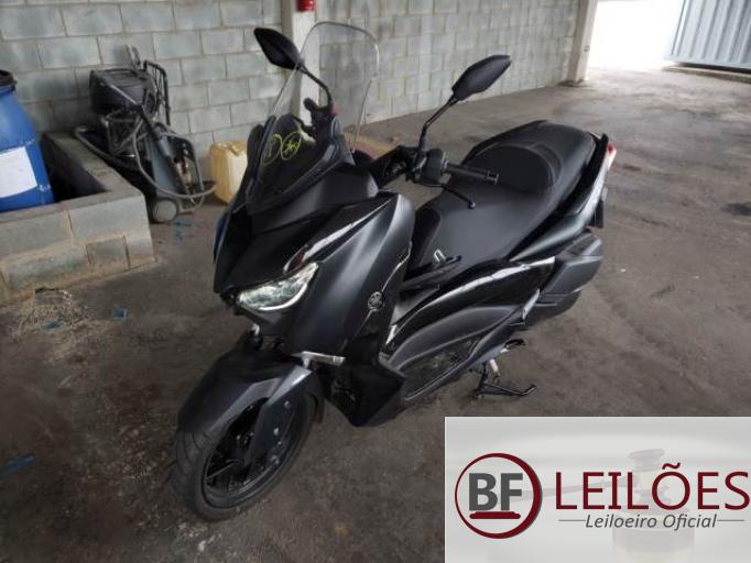 YAMAHA XMAX 22/22